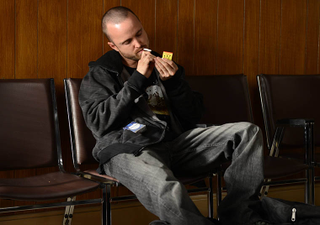Illustration for article titled Let's act out the entire Breaking Bad season premiere based solely on these production stills